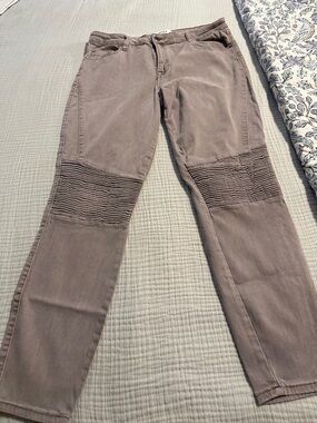 Pistols Ribbed Knee Slim Pants in Taupe